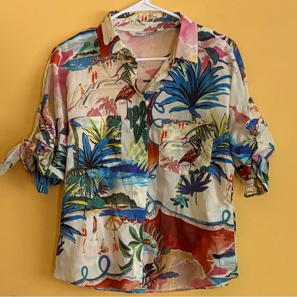 Zara Tops - Zara Tropical Vacation Short Sleeve Shirt. Large.
